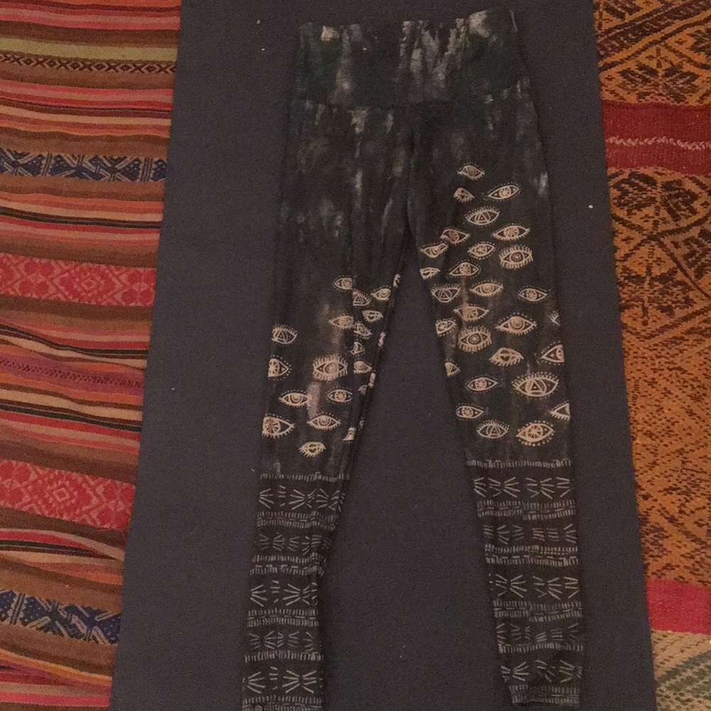 Onzie evil eye legging